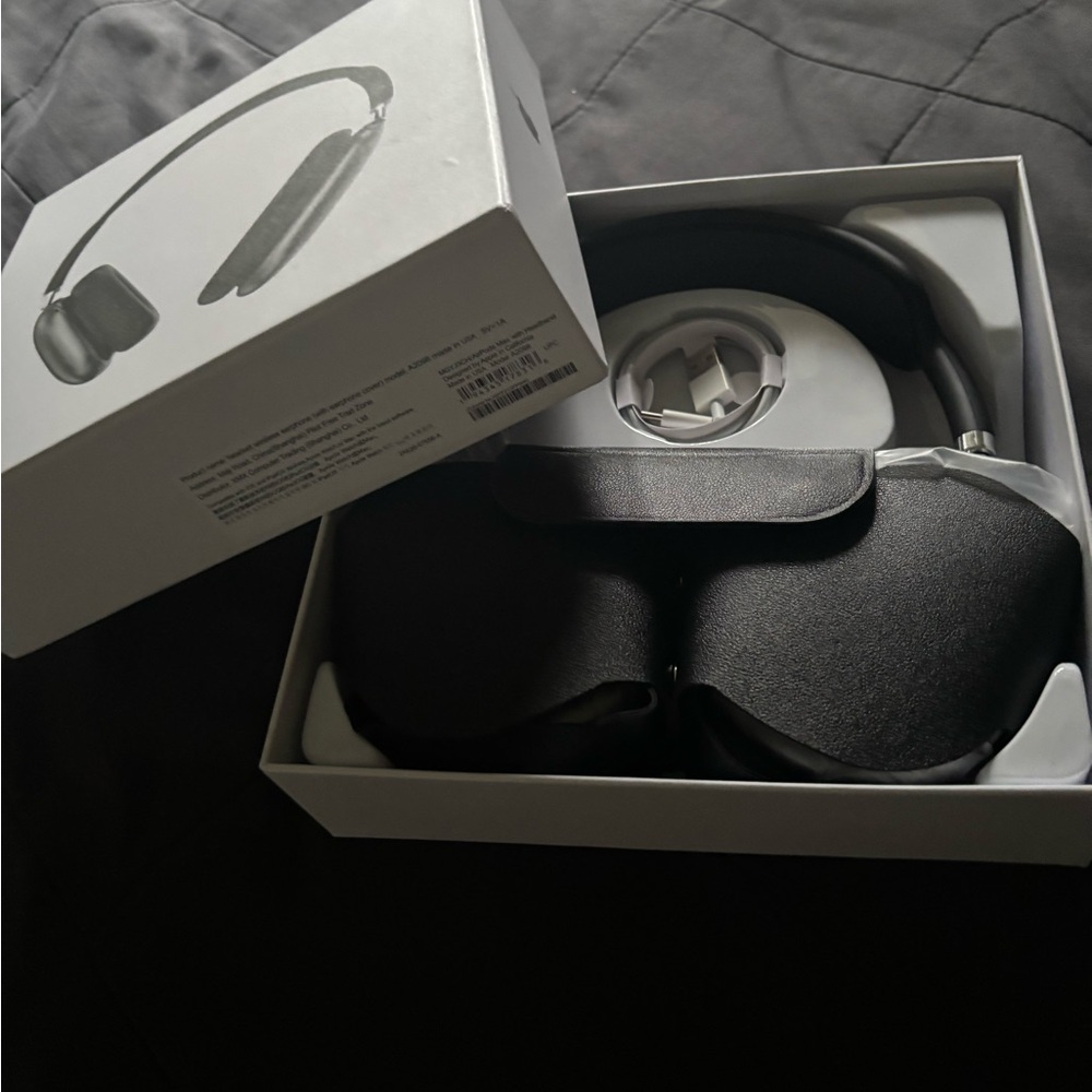 Premium Black VR Headset